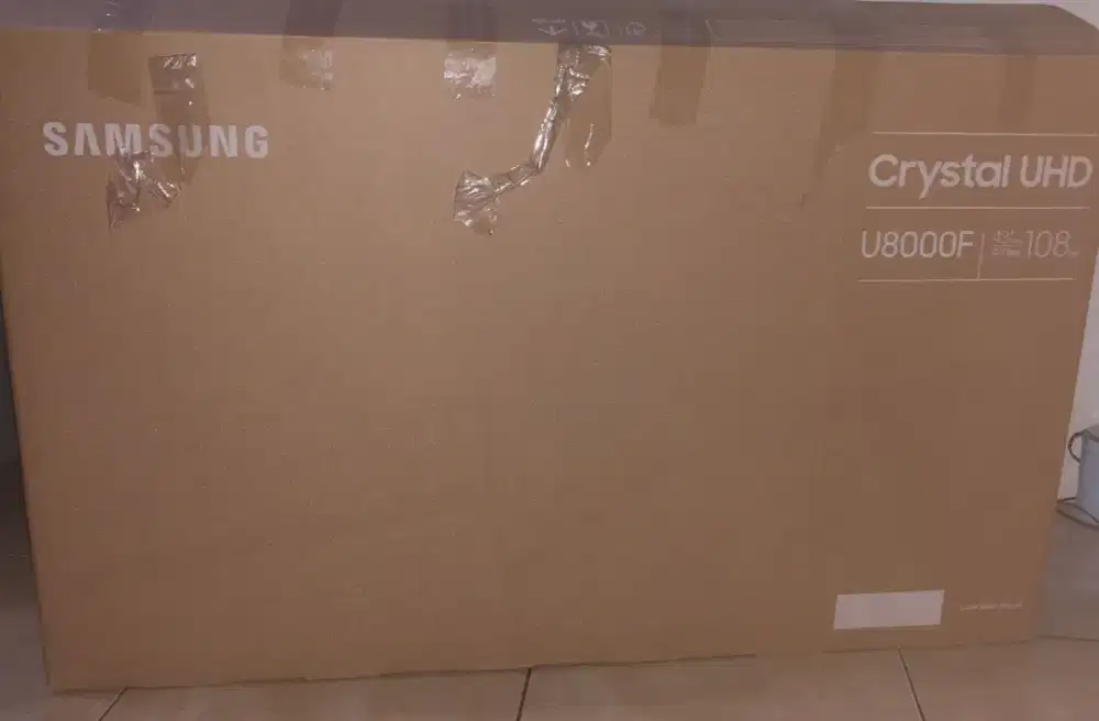 Tv samsung UHD  U 800F 43 inch