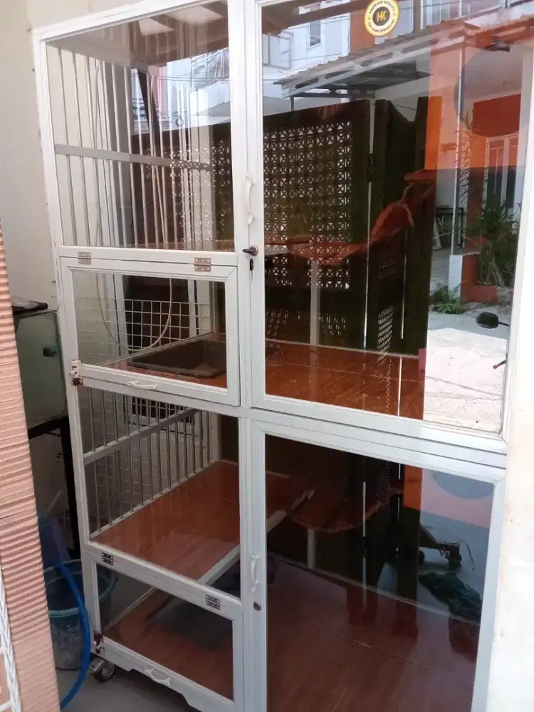 Kandang kucing dua tingkat,sesuai pemakaian,,gass pool yg minat