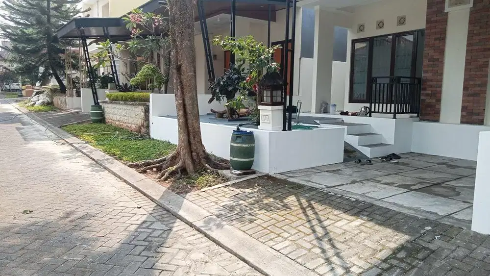 Sewa Rumah Teras Bali Mijen