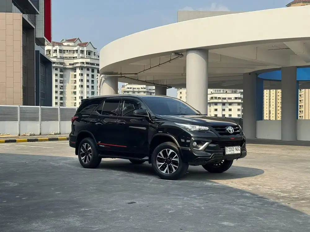 Toyota Fortuner Vrz Trd matic tahun 2019 siap pakai