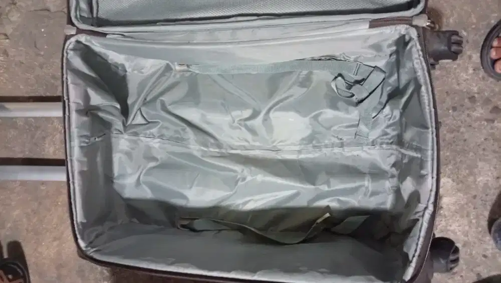 jual koper seken merek Tumi