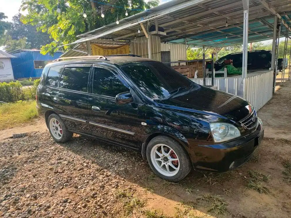 Kia Carens II 2003 Bensin