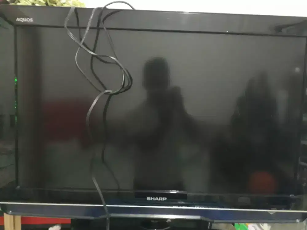Tv sharp 32 inch LC-32L407I