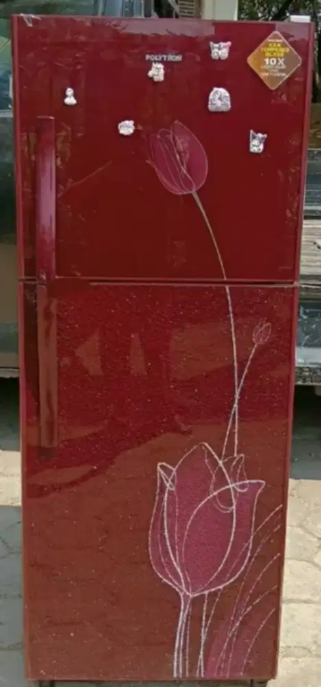 Kulkas 2 pintu Polytron