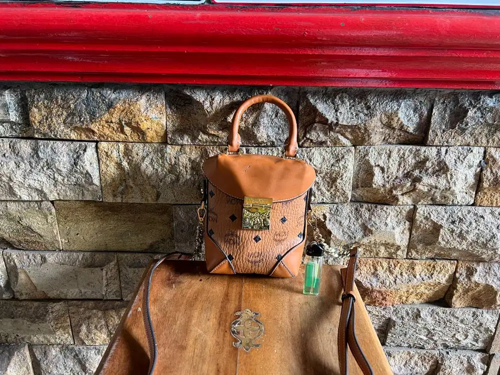 Selempang mini MCM