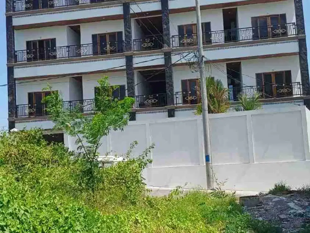 jual tanah lokasi strategis  brawa canggu .luas 300m2.harga 800jt/ are/100m2