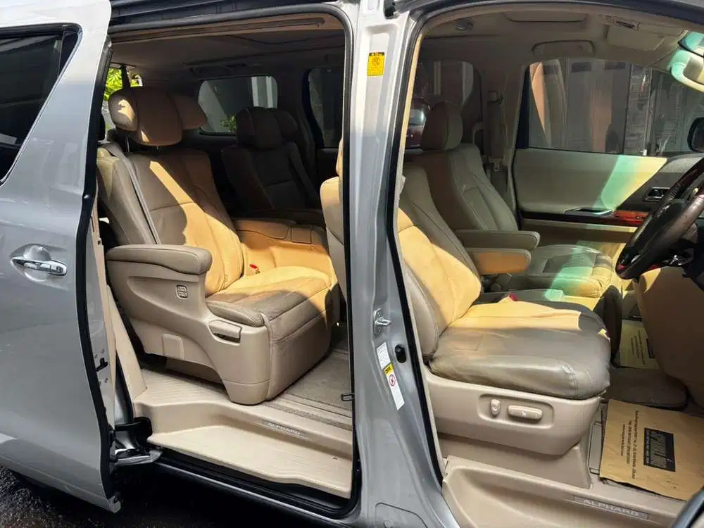 Toyota Alphard 2010 Bensin