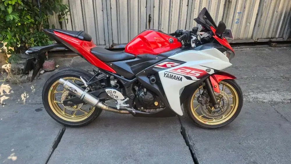 UD ENY MOTOR - Yamaha R25 thn 2016 super