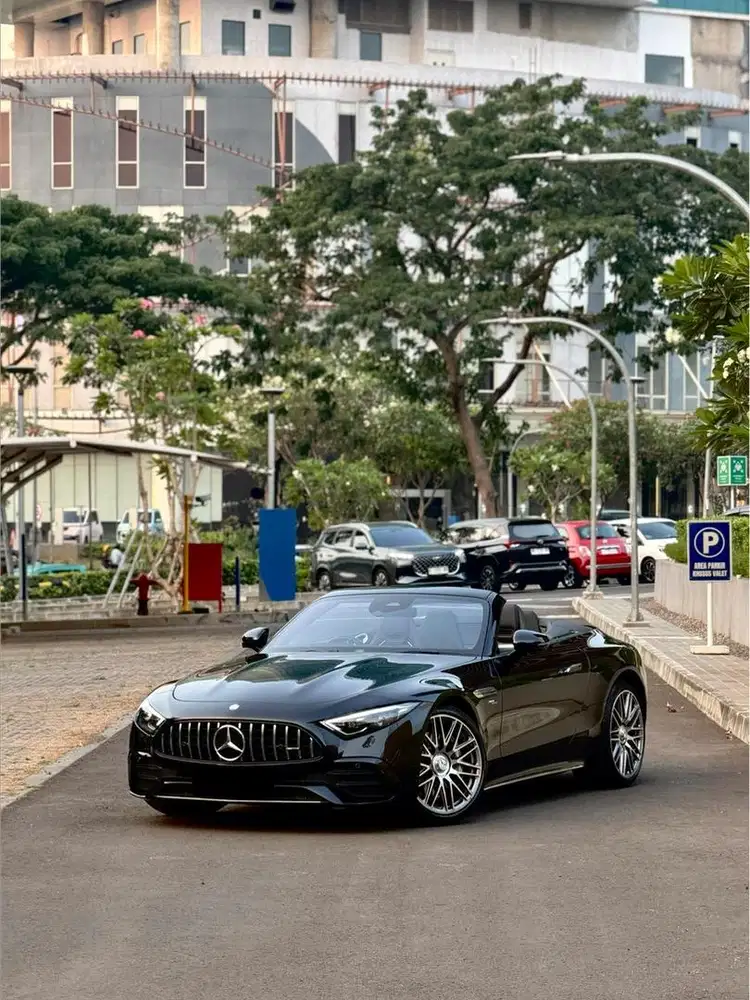 CASH Mercedes-Benz SL43 AMG 2024 Like New