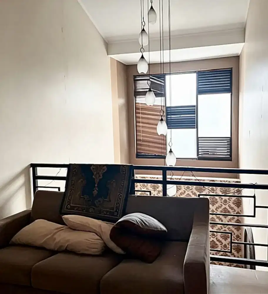 Rumah dijual cepat mewah banyumanik siap huni strategis