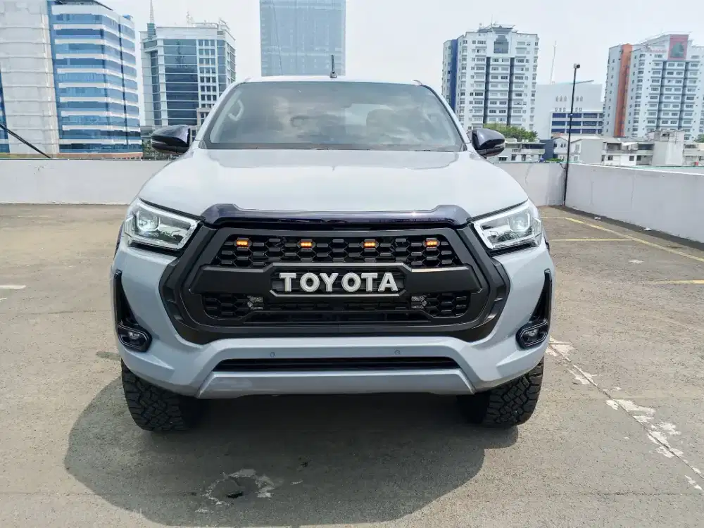 Toyota Hilux 2.4 V AT 4x4 Double Cabin Tahun Good Condition Km 23 rb