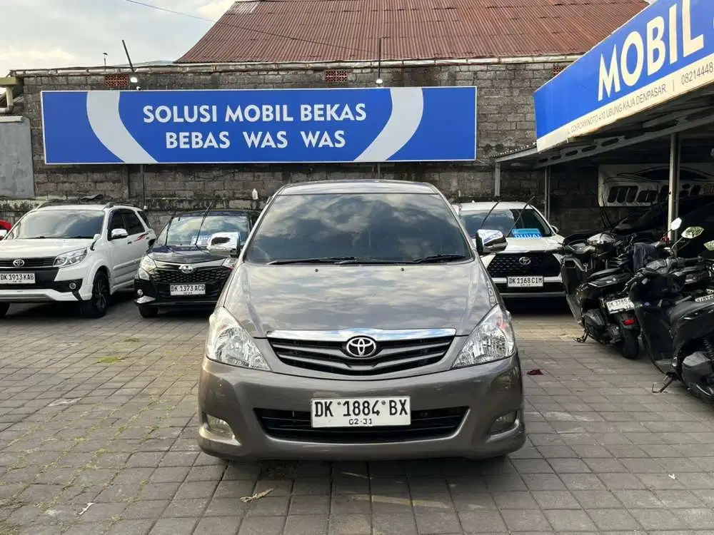 Innova Diesel AT Asli Bali