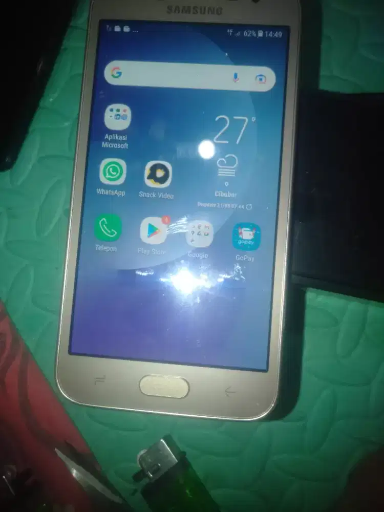 Di jual hp Samsung j2 pro