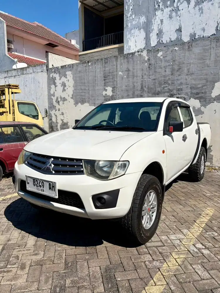Mitsubishi Strada Triton DC 2.8 GLX 2012
