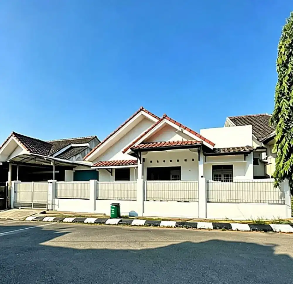 Rumah dijual cepat BU banyumanik jalan lebar strategis