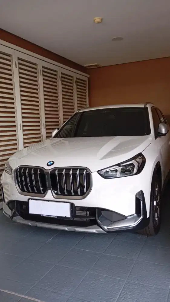 BMW X1 2023 KM 2 RIBU – LIKE NEW, KONDISI ISTIMEWA