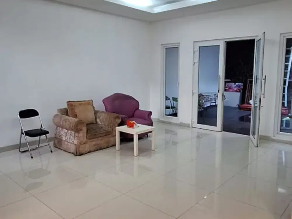 Disewakan Rumah siap huni di alam sutra. Cluster Delima