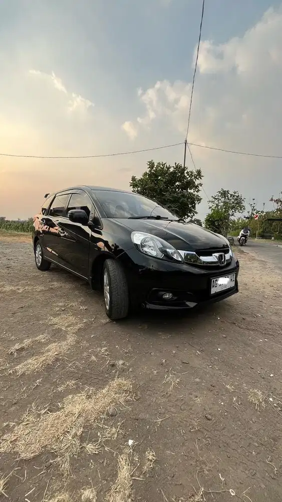HONDA MOBILIO TAHUN 2014