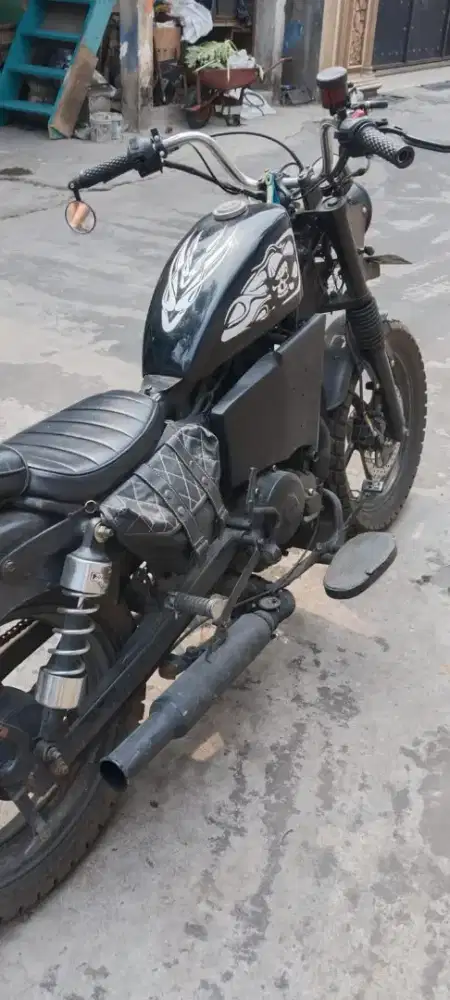 Motor Custom Bobber Basic byson