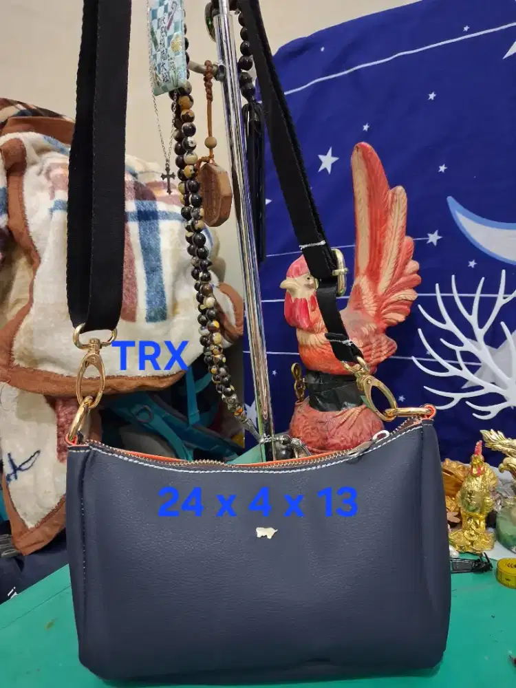 Tas selempang branded
Braunbuffel uk 24 x 4x 13
Limited edition
Barang