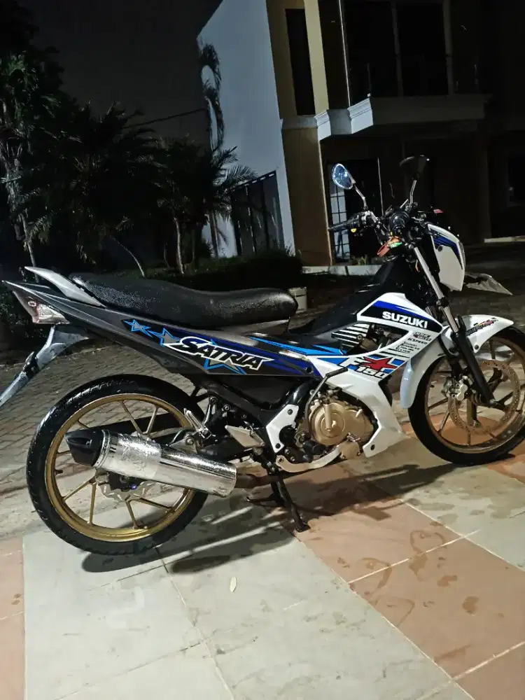 kali ada yang minat satria fu 2013 ful standar