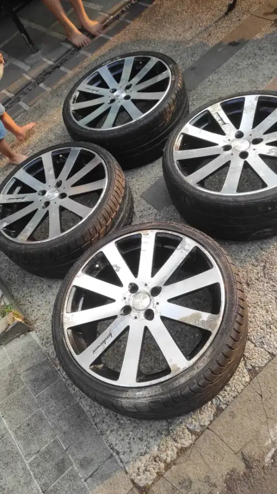 Velg Venerdi R 18 dan 3 set ban 90%