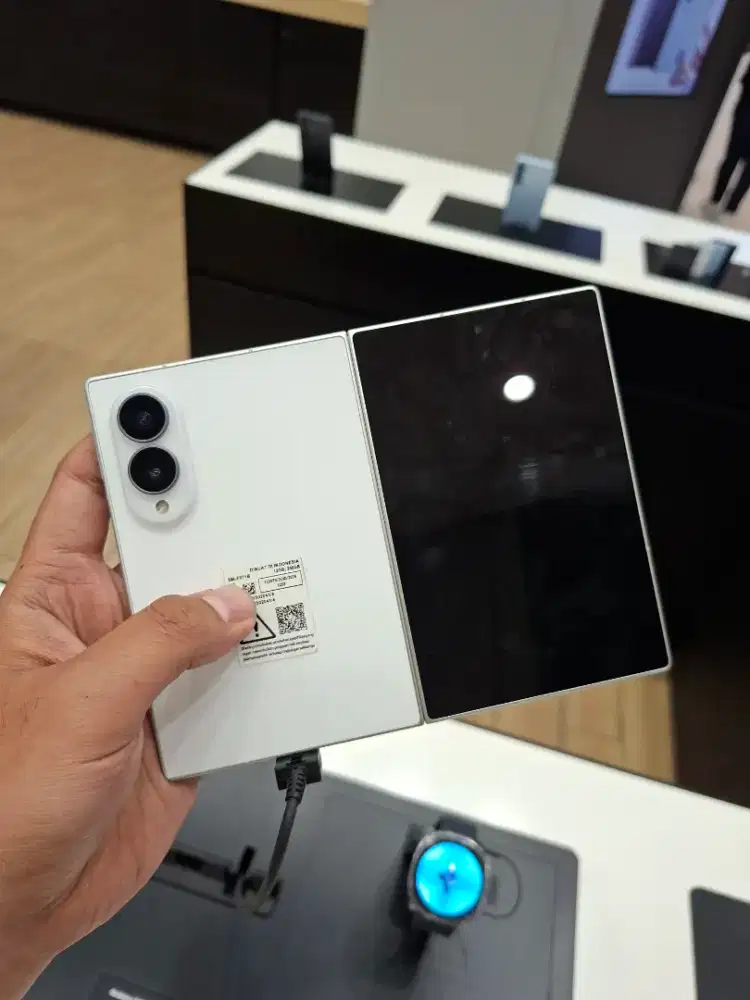 Samsung z fold 8