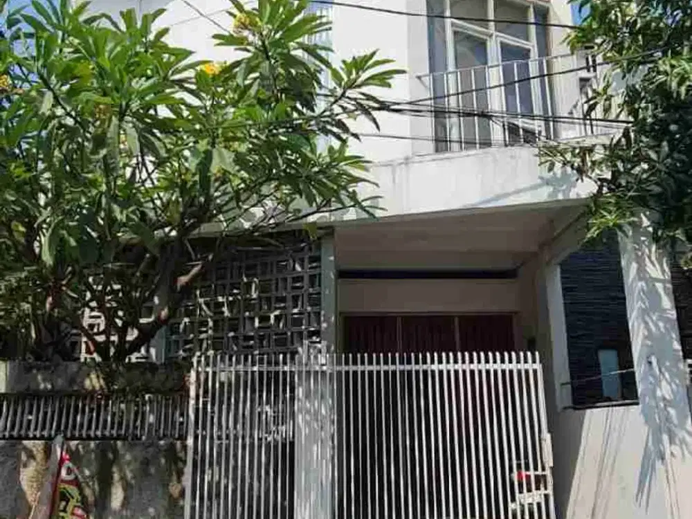 Di jual rumah di cempaka putih timur
jakarta pusat