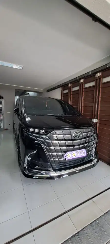 Alphard modelista hybrid 2024 6000km