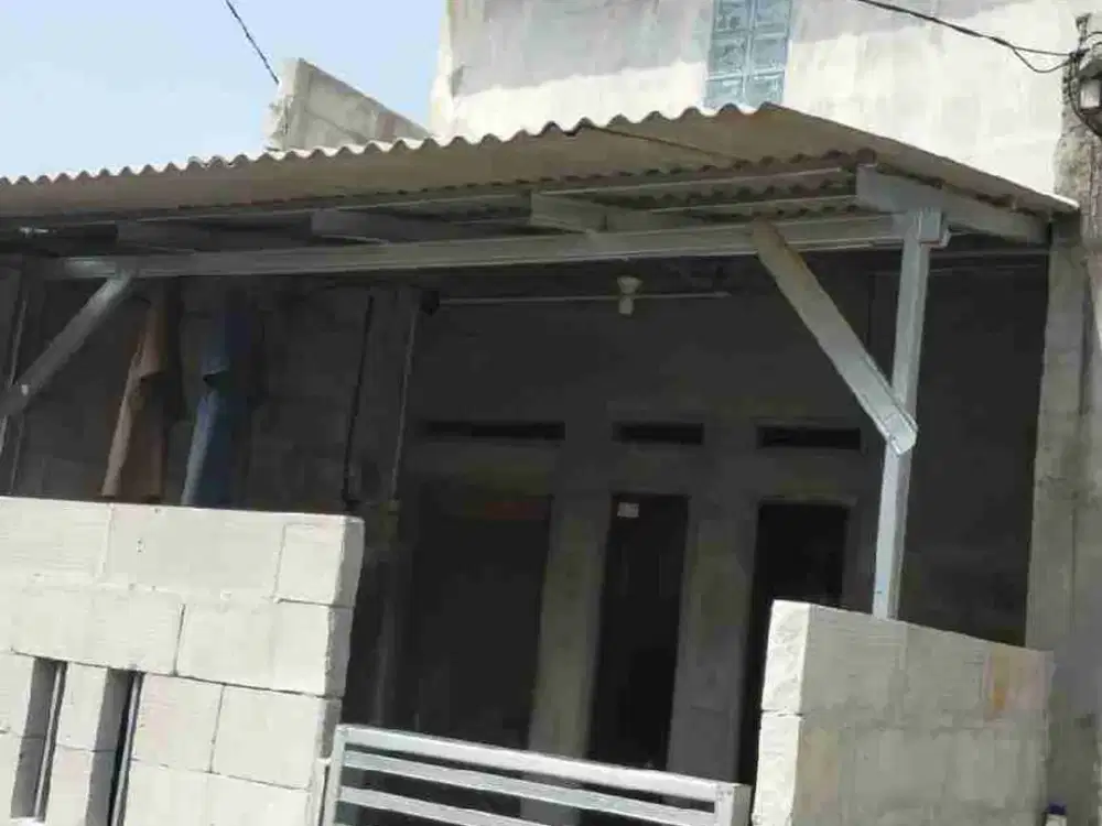 Jual BU 250 Juta Rumah 2 Lantai akses Motor tapi nempel Tembok perumahan