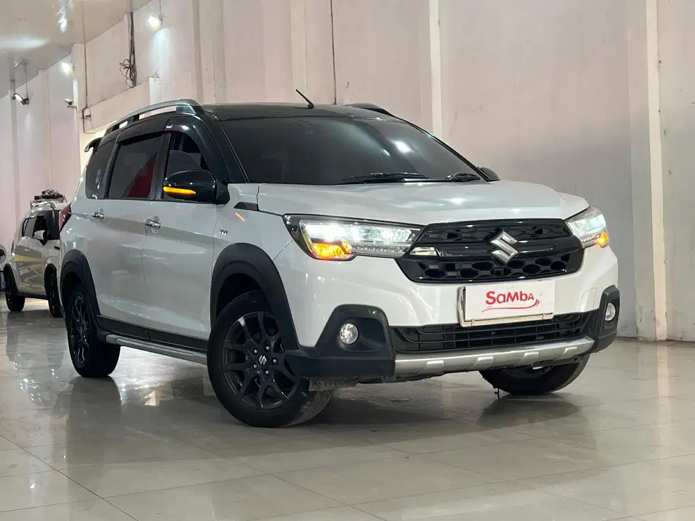 Suzuki XL7 alpha hybrid at 2024