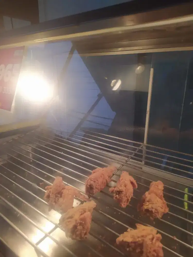 Display warmer Agam goreng