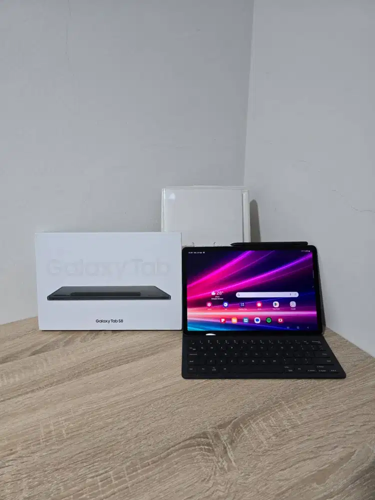 Samsung Galaxy Tab S8 Wifi Only SEIN 8GB / 128GB + Cover Keyboard