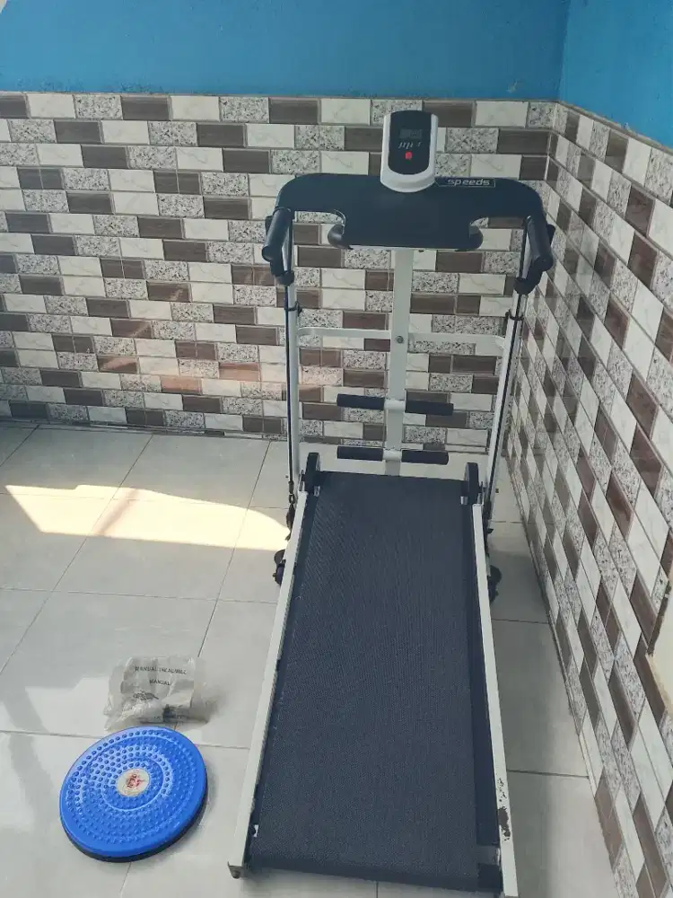 Di jual treadmill