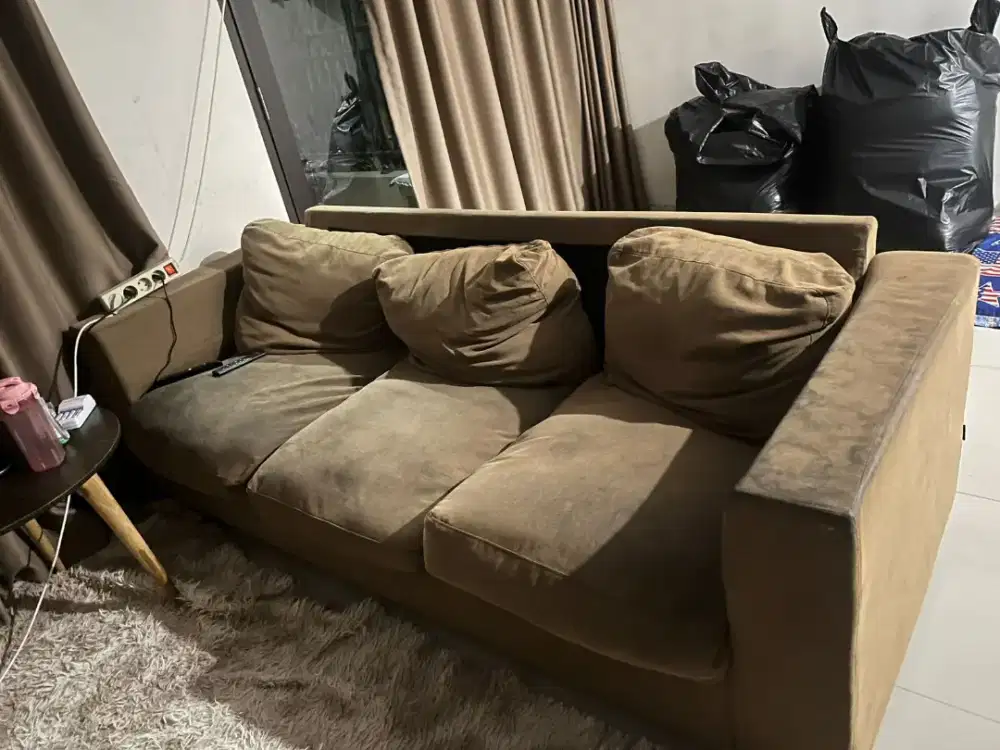 Dijual cepat SOFA merk Informa