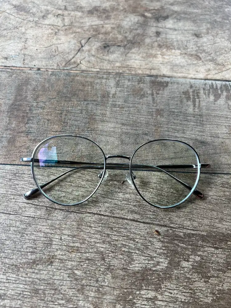 Jhon jacobs frame