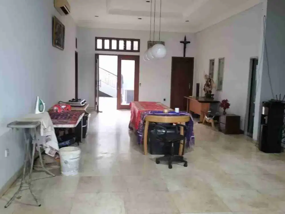 dijual cepat rumah di Summarecon Kelapa Gading Jakarta Utara
