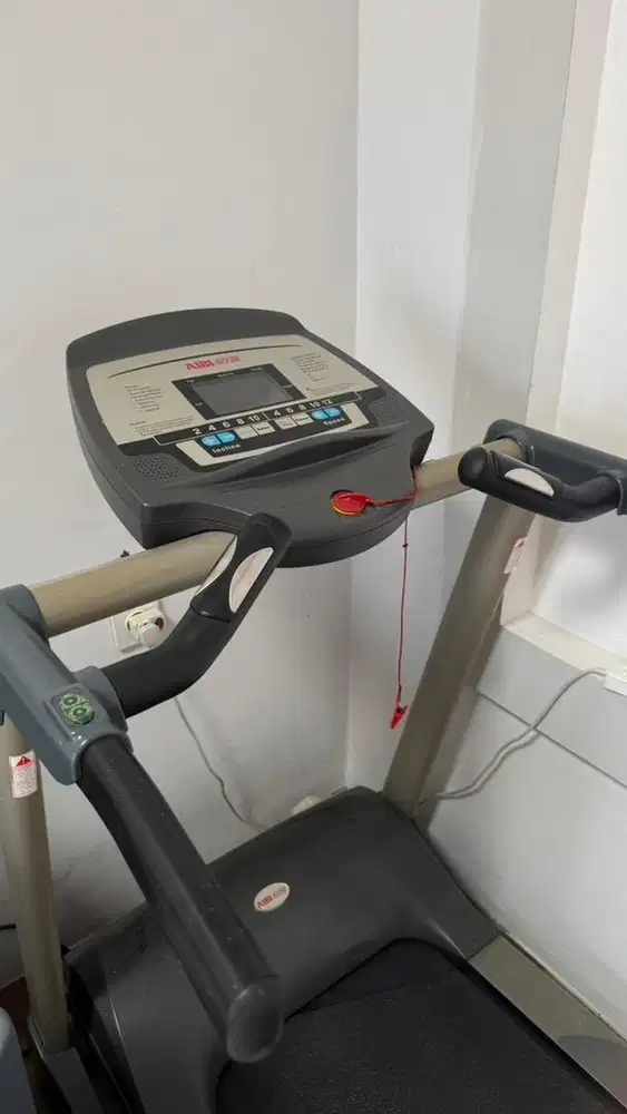 Treadmill AIBI besar