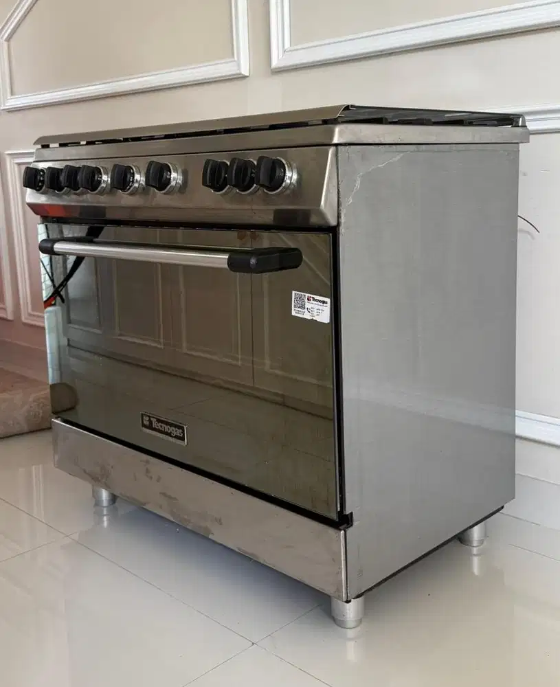 Oven Tecnogas – Baru Dipakai 1,5 Tahun, Kondisi Masih Bagus