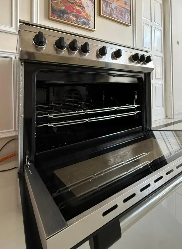 Oven Tecnogas – Baru Dipakai 1,5 Tahun, Kondisi Masih Bagus