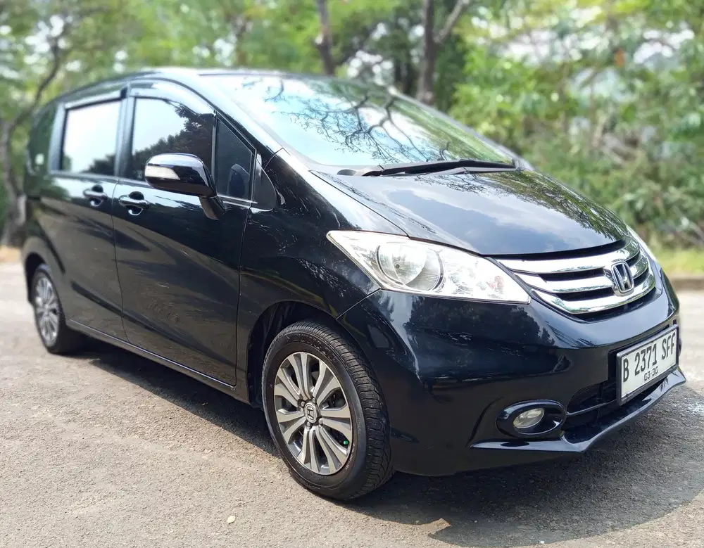 Honda New Freed 1.5 E PSD AT Facelift 2014 Hitam Sgt Istimewa Sekali