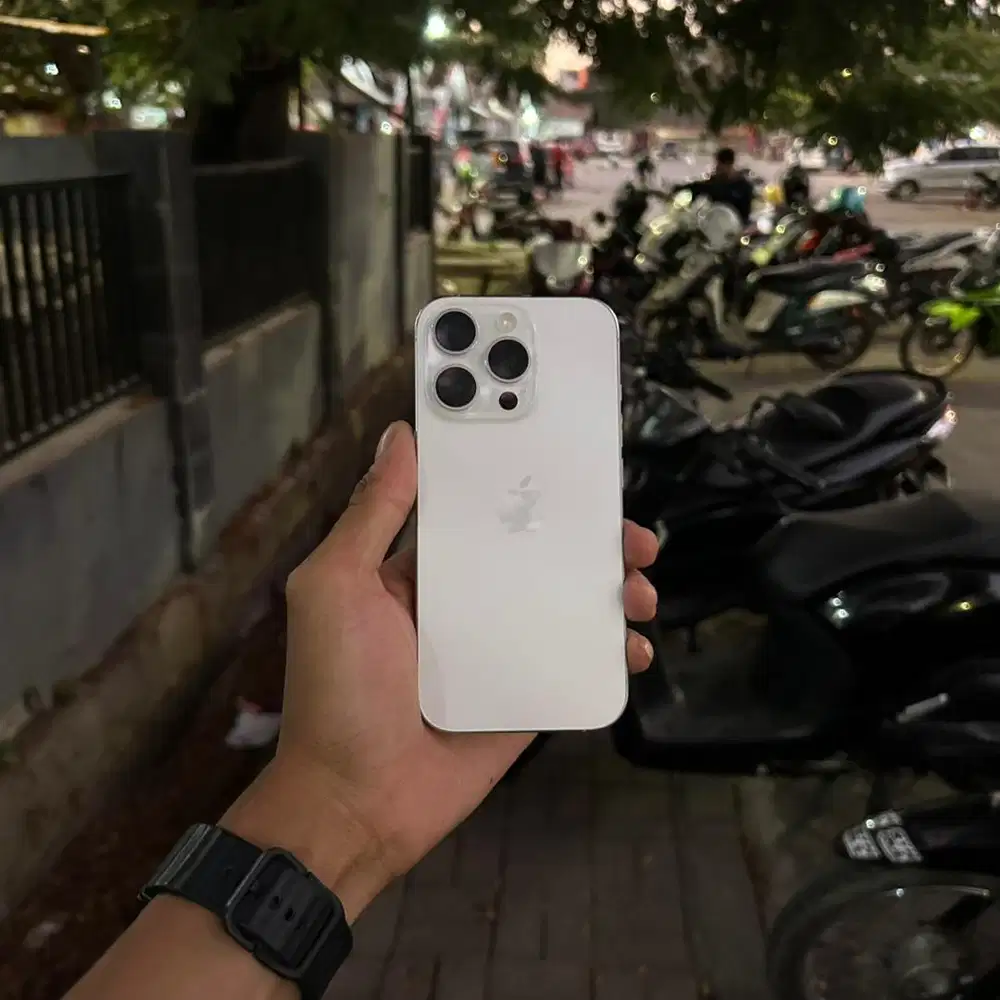 IPHONE 16 PRO 256GB PUTIH DUAL SIM BEACUKAI IMEI PERMANEN