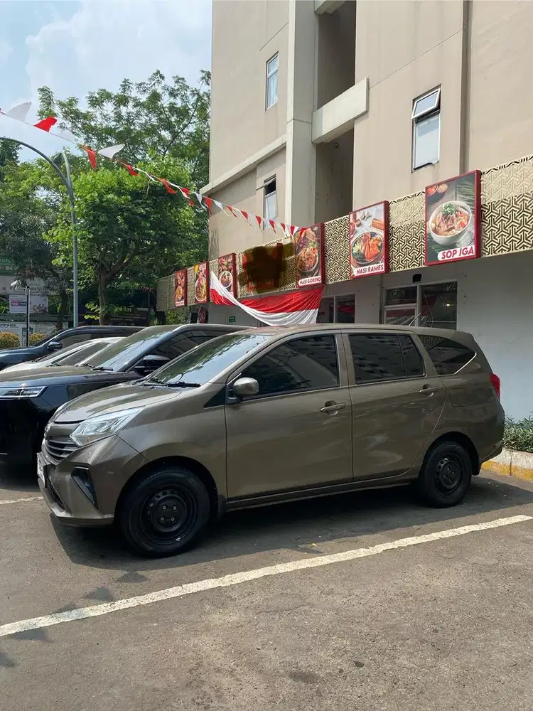 Daihatsu sigra M 1.0