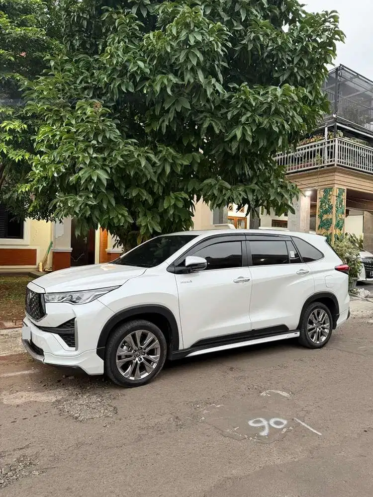 Toyota Innova Zenix Q Hybrid 2025 plat AB