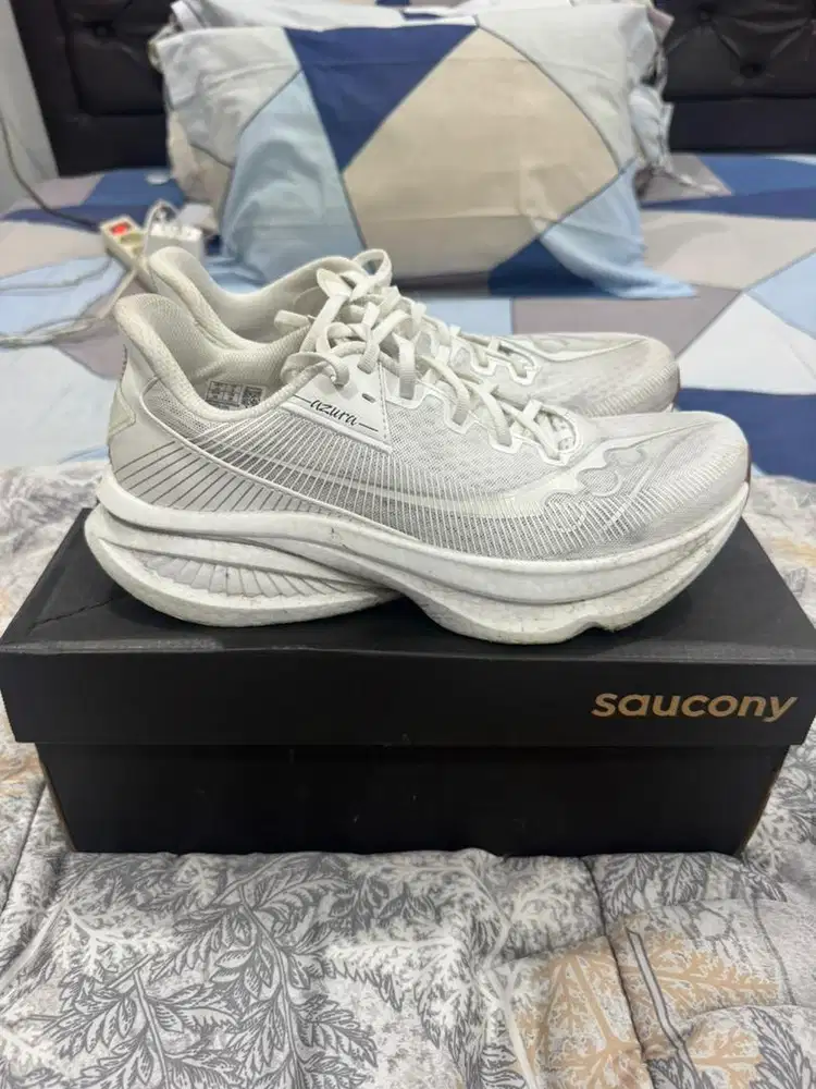 DIJUAL SAUCONY ENDORPHIN AZURA