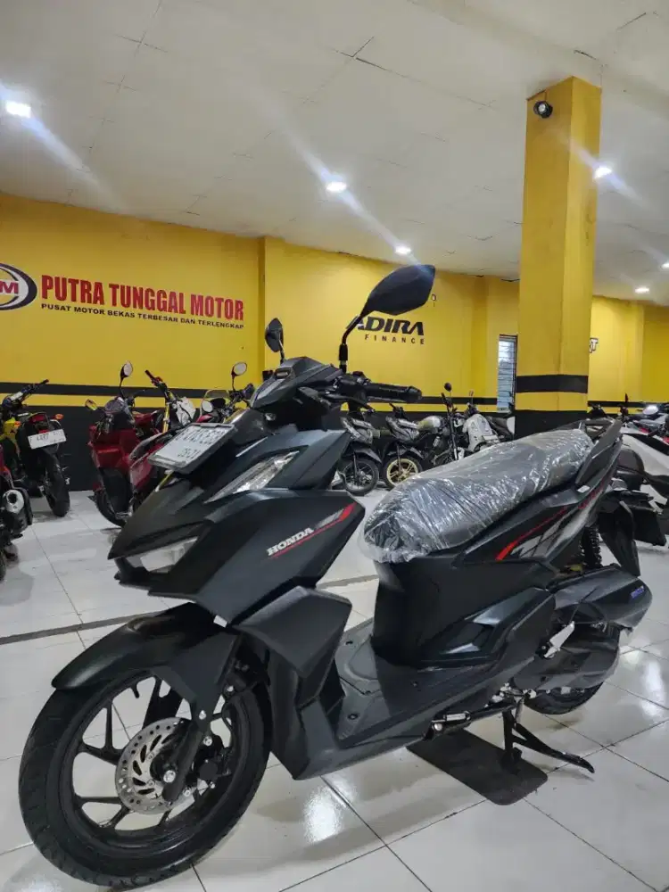 READY VARIO 160 CBS KM LOW LANGSUNG AJAA GASSINN