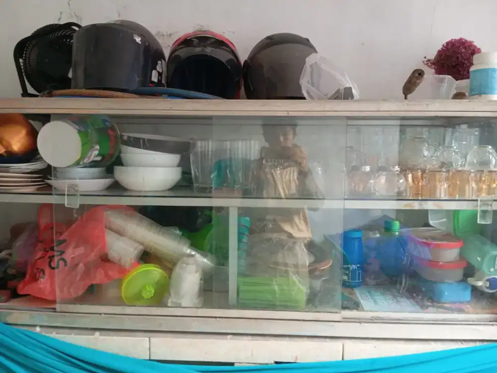 etalase untuk diatas meja 1,5m