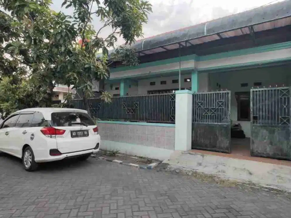Jual Rumah lokasi strategis di TENGGILIS