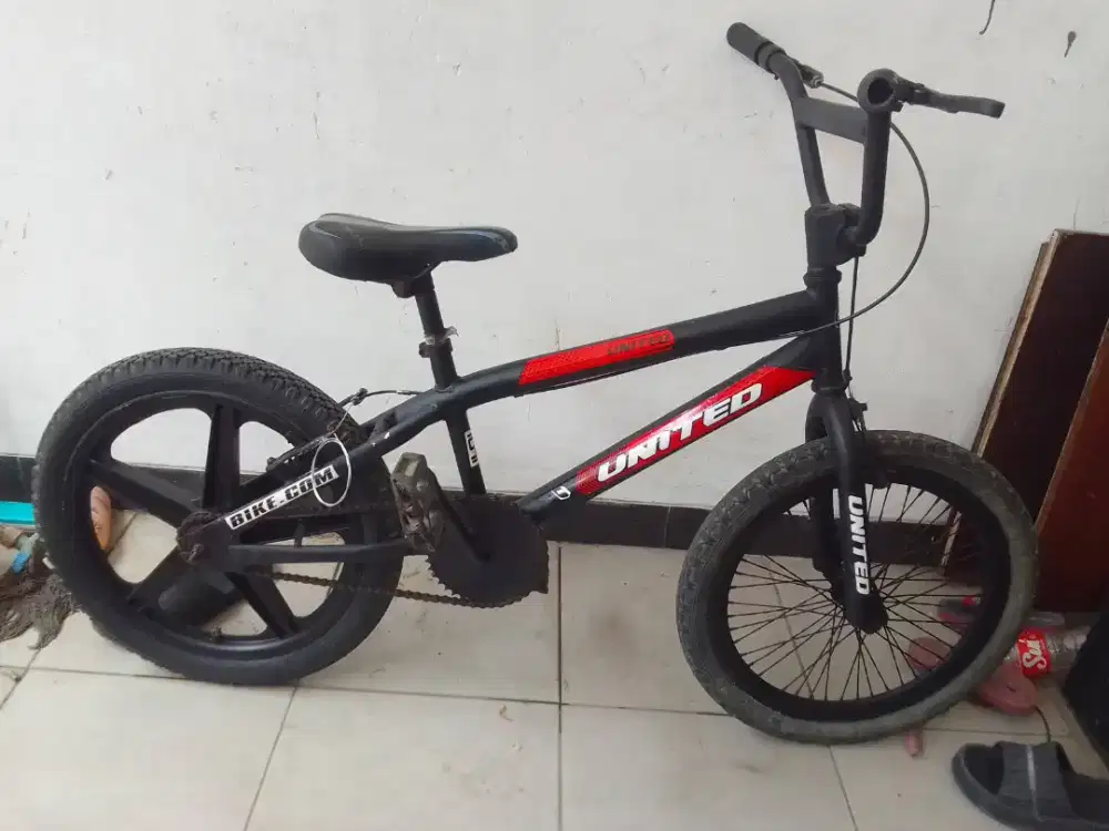 Sepeda BMX UK. 20