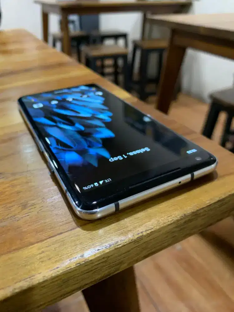 Google Pixel 2xl Limited Edition Bazel Chrome (Rare) 4/128gb TT/BT